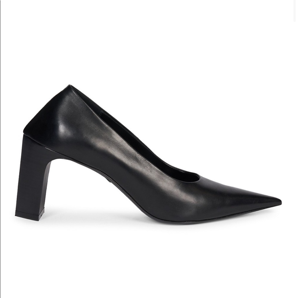 Balenciaga Slip-on leather pumps